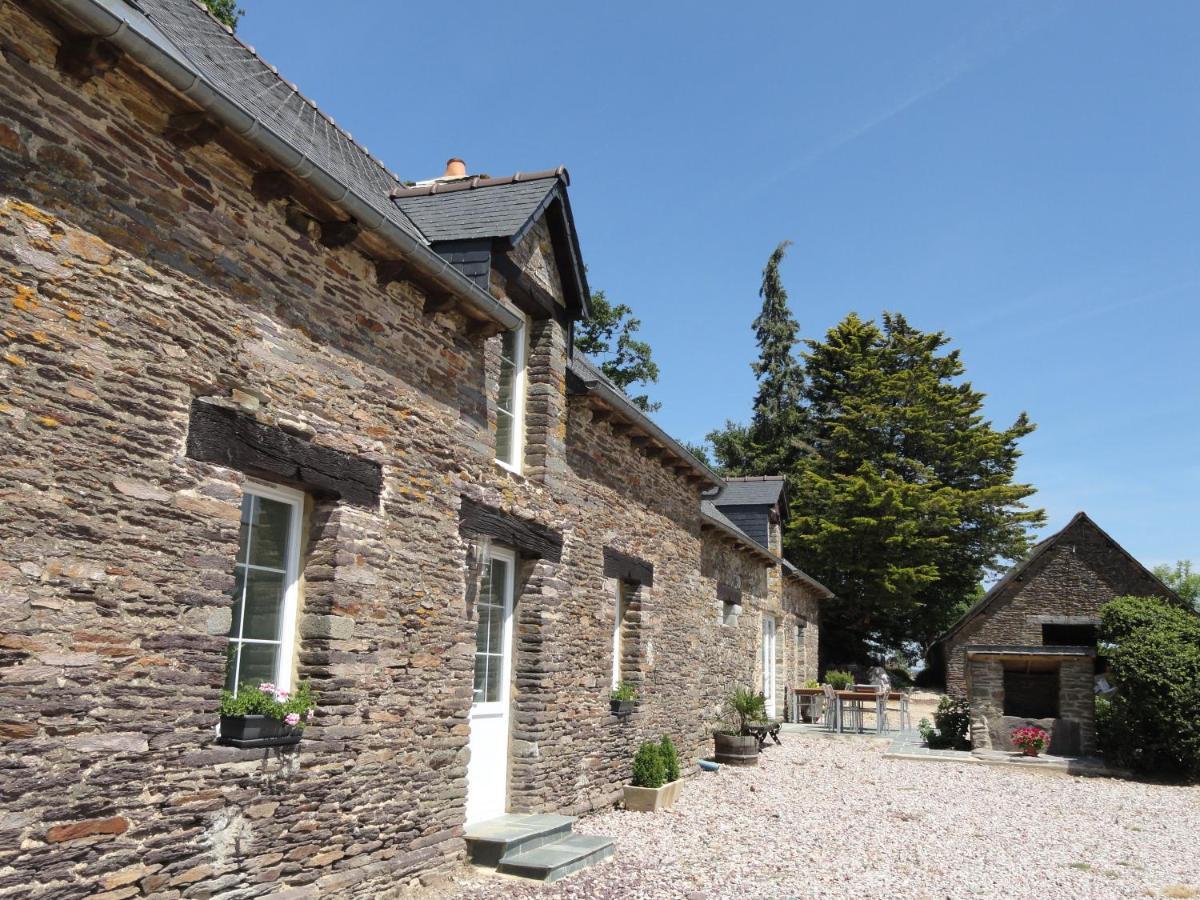Longère Ville Voisin - chambre d'hôte Augan Exterior foto